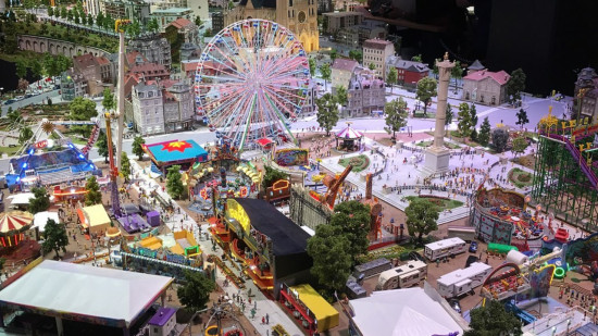 Mini World Lyon, Walibi, le Safari de Peaugres et le Parc des Oiseaux deviennent des sites touristiques emblématiques en Auvergne-Rhône-Alpes