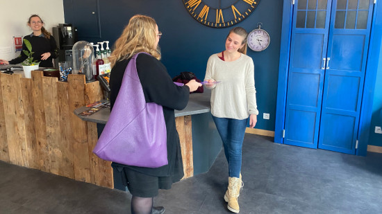 "Demandez Angela" : un dispositif pour protéger les victimes de harcèlement de rue à Lyon