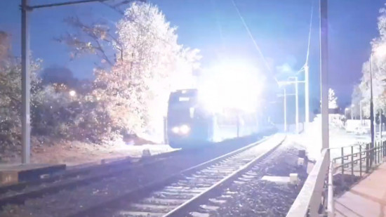 Lyon : le givre perturbe la ligne du tram-train et crée d’impressionnantes étincelles