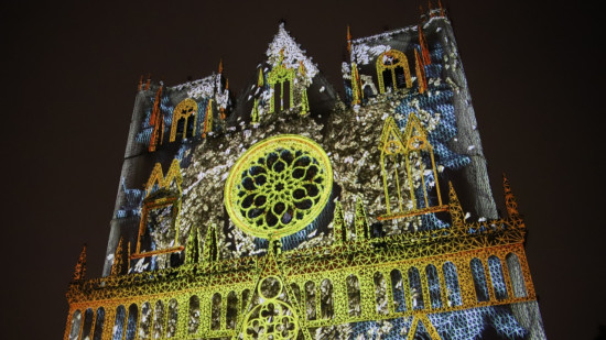 Plus de 2 millions de visiteurs dans les rues de Lyon pour la Fête des Lumières ! Plus de 2 millions de visiteurs dans les rues de Lyon pour la Fête des Lumières !