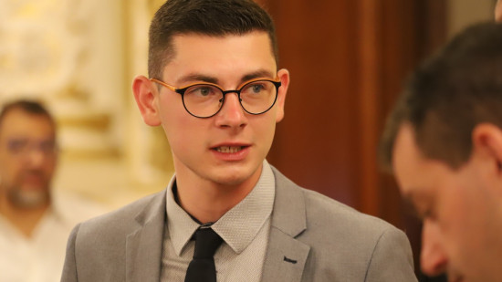 Le patron de la fédé RN du Rhône jette l’éponge et arrête la politique