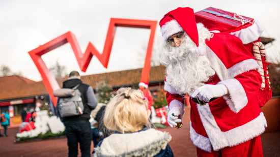 Le Père-Noël débarque à Walibi pour faire son Christmas Show