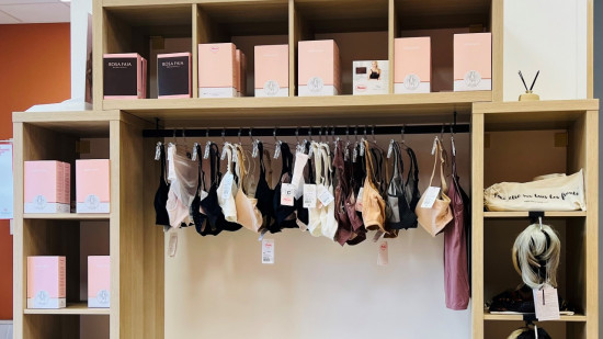 Près de Lyon : elle crée un magasin dédié aux personnes atteintes d’un cancer