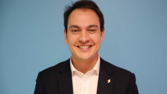 Pierre Oliver : "Sandrine Runel passe ses journées à faire de grandes leçons de morale"