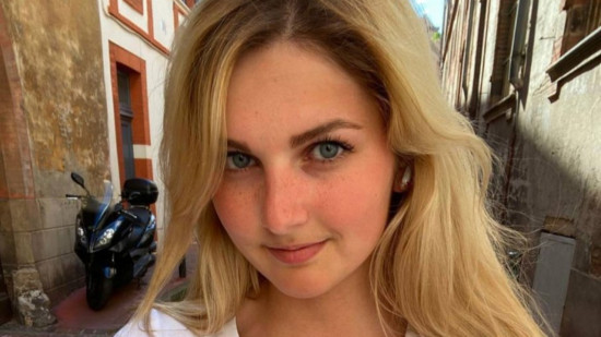 Thaïs d'Escufon, l'ancienne porte-parole de génération identitaire, agressée et séquestrée à Lyon