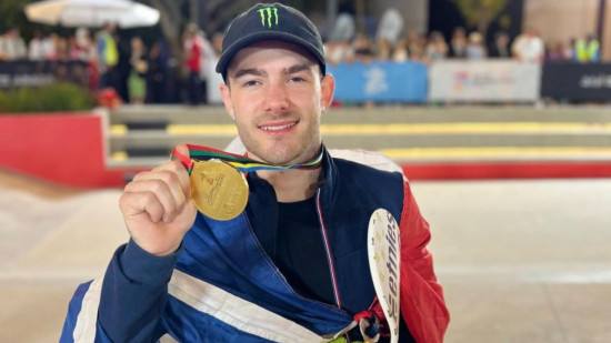 Skateboard : le lyonnais Aurélien Giraud sur le toit du monde !