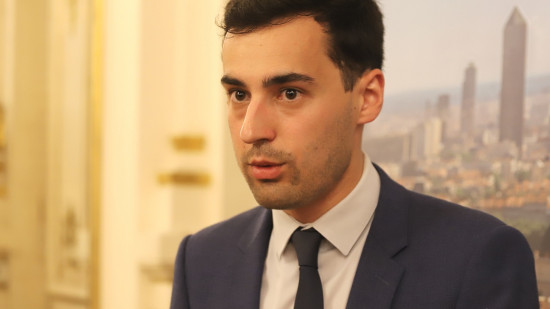 Loïc Terrenes : "Entre défendre les Lyonnais et des cryptomonnaies frauduleuses en Afrique, Hubert Julien-Laferrière semble avoir fait son choix" Loïc Terrenes : "Entre défendre les Lyonnais et des cryptomonnaies frauduleuses en Afrique, Hubert Julien-Laferrière semble avoir fait son choix"