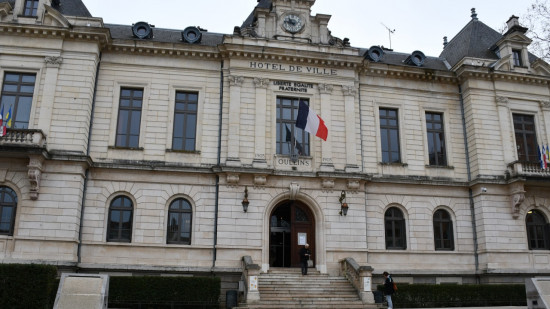 Manifestation ce jeudi à Oullins pour dénoncer la fusion avec Pierre-Bénite