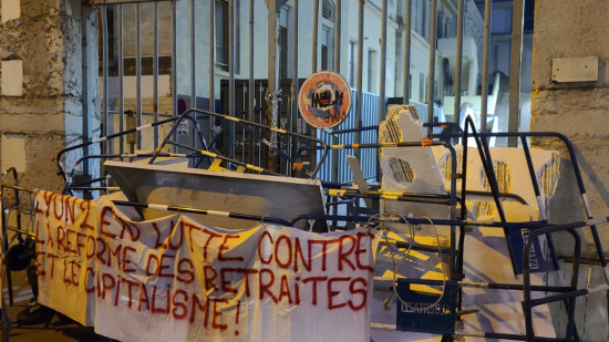 Réforme des retraites : des blocus à Lyon 2, aucun cours sur place ce lundi