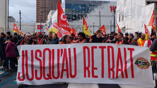"Jusqu’au retrait" : la CGT tente de couper l’électricité à la gare de la Part-Dieu à Lyon "Jusqu’au retrait" : la CGT tente de couper l’électricité à la gare de la Part-Dieu à Lyon