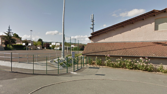 Rhône : le conseil de discipline vire au pugilat, une élève et sa mère frappent la principale du collège