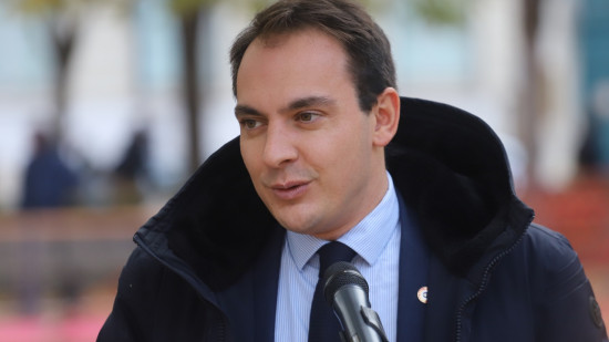 Incendie de la mairie du 4e : Pierre Oliver propose son aide à Rémi Zinck, qui repousse sa "mauvaise retape politique"