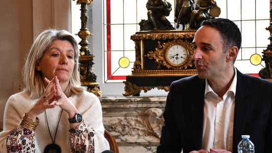 Fusion Oullins-Pierre-Bénite : les maires lancent une parodie de concertation