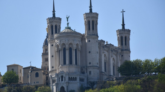 Lyon : DJ set sur les toits de Fourvière annulé après des réactions indignées