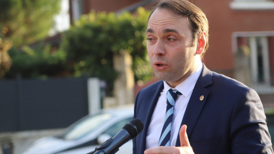 “C’est un bulldozer qui ment" : le maire de Bron épingle Fabien Bagnon et dévoile des documents inédits