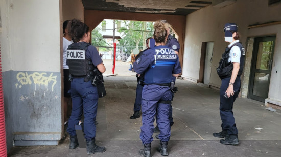 Coup de filet à Villeurbanne : plusieurs kilos de cannabis saisis dans les parties communes d’un immeuble Coup de filet à Villeurbanne : plusieurs kilos de cannabis saisis dans les parties communes d’un immeuble