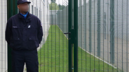 Près de Lyon : le suspect de l’attaque au couteau transféré au Vinatier à Bron