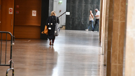 Lyon : il avait escroqu&eacute; une quarantaine de kin&eacute;s avec de fausses commandes de lasers