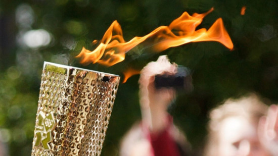 Pas de passage de la flamme olympique à Lyon : "Une nouvelle démonstration de l’esprit étriqué des écologistes" pour les Jeunes avec Macron