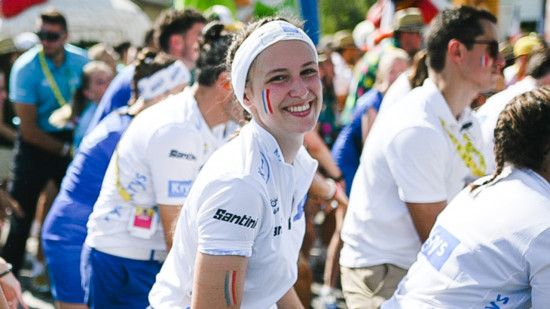Cette étudiante lyonnaise travaille chaque été sur le Tour de France !
