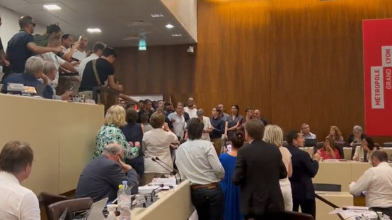 Intrusion des taxis à la Métropole de Lyon : trois plaintes et des joutes verbales entre élus