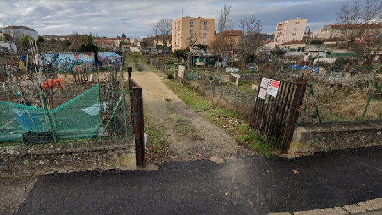 Près de Lyon : il ne faut pas manger les légumes du potager d'Arkema Pierre-Bénite