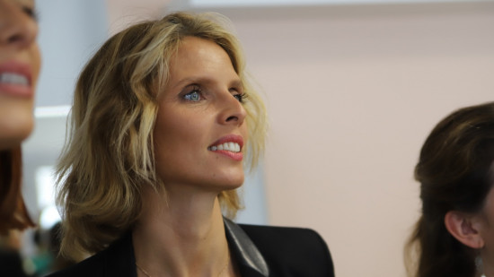 Sylvie Tellier rend hommage à Geneviève de Fontenay : "Toute une page de l’histoire de Miss France qui disparaît…"