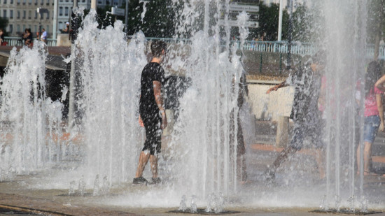 Canicule : jusqu’à 40 degrés la semaine prochaine à Lyon, Elisabeth Borne réunit une cellule interministérielle de crise