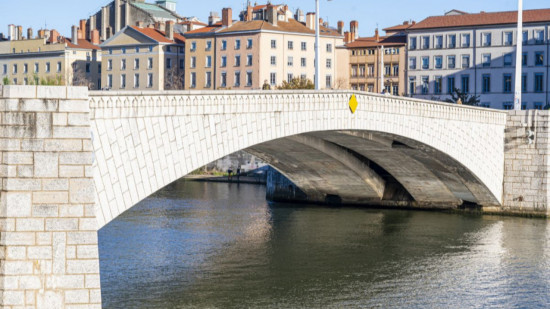 Lyon : le pont Bonaparte rouvert à la circulation à partir de lundi Lyon : le pont Bonaparte rouvert à la circulation à partir de lundi