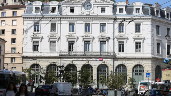 Lyon : il déambule dans le tunnel de Loyasse, un train le percute Lyon : il déambule dans le tunnel de Loyasse, un train le percute