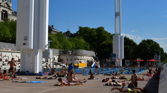 Canicule à Lyon : le centre nautique Tony-Bertrand restera ouvert jusqu'à vendredi