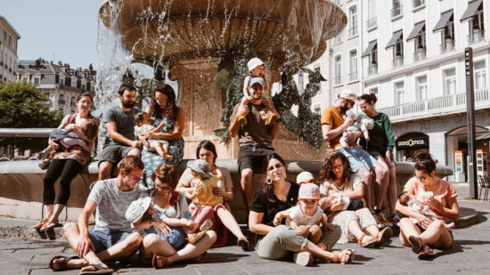 "Jai faim je mange" : cette photographe veut "briser le tabou" de l’allaitement public