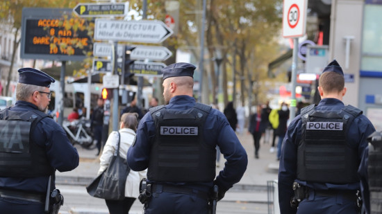 Lyon : fracture ouverte de la jambe pour un ado passé à tabac par d'autres jeunes Lyon : fracture ouverte de la jambe pour un ado passé à tabac par d'autres jeunes