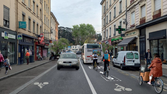 Grande rue d'Oullins à sens unique ? La Métropole de Lyon fera des expérimentations et une nouvelle concertation en 2024