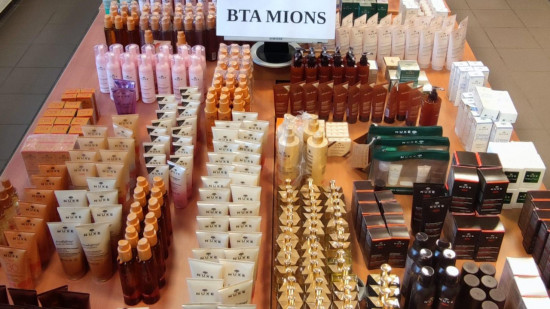 Près de Lyon : les livreurs avaient détourné des colis tout l'été, 8000 euros de butin retrouvés Près de Lyon : les livreurs avaient détourné des colis tout l'été, 8000 euros de butin retrouvés