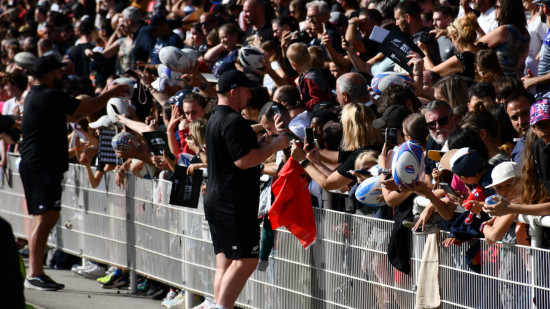 Les All-Blacks au Matmut Stadium à Lyon: "Je suis très émue"