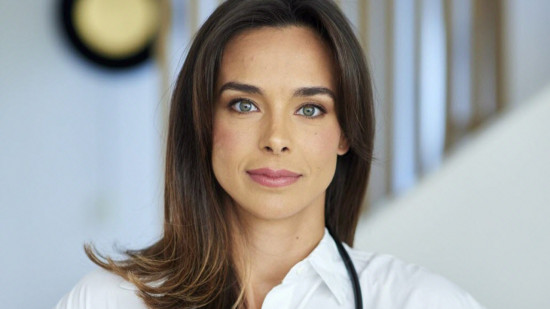 Marine Lorphelin à Lyon pour une séance de dédicaces