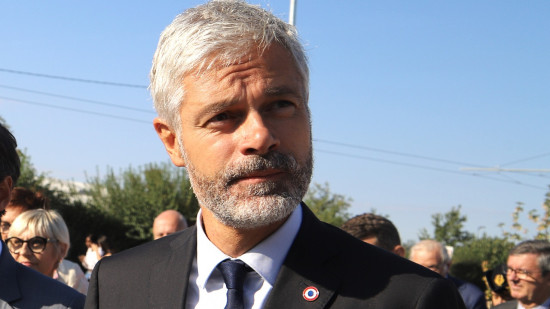Des emplois fictifs autour de Laurent Wauquiez ? Le président de la Région évoque des "informations mensongères"