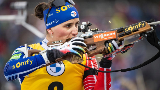 Escroquerie à la carte bancaire : la championne Julia Simon auditionnée en Savoie Escroquerie à la carte bancaire : la championne Julia Simon auditionnée en Savoie