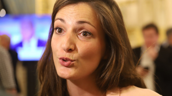 Hébergement d'urgence : la députée Marie-Charlotte Garin va dormir dans une école à Lyon