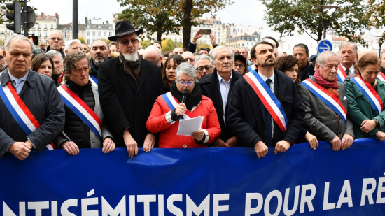 Lyon : des milliers de personnes venues dire non à l'antisémitisme Lyon : des milliers de personnes venues dire non à l'antisémitisme