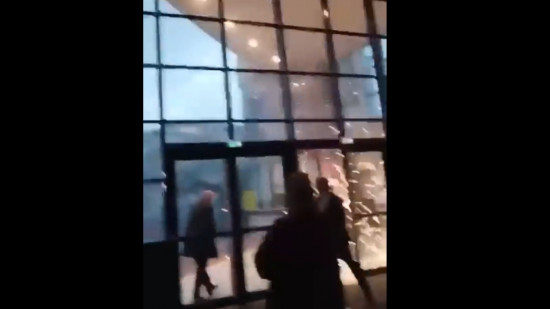 Lyon : deux mineurs mis en examen après l'attaque aux mortiers d'artifice d'un lycée Lyon : deux mineurs mis en examen après l'attaque aux mortiers d'artifice d'un lycée