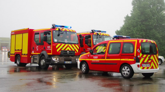 Près de Lyon : un automobiliste perd la vie dans une collision avec deux poids lourds Près de Lyon : un automobiliste perd la vie dans une collision avec deux poids lourds