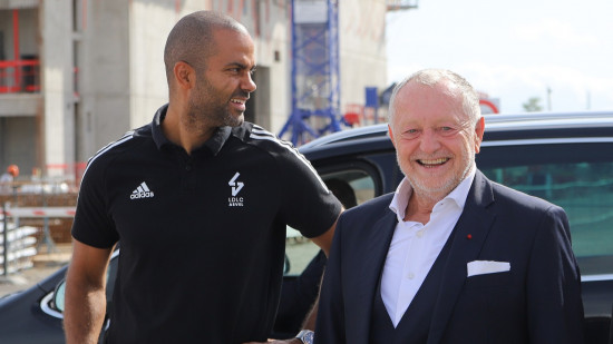 OL : un match Jean-Michel Aulas / Tony Parker pour le rachat de la LDLC Arena
