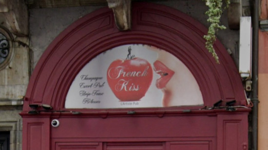 Enquête pour proxénétisme : la gérante d'un bar à hôtesses du Vieux-Lyon incarcérée Enquête pour proxénétisme : la gérante d'un bar à hôtesses du Vieux-Lyon incarcérée