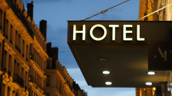 La Ville de Lyon va payer les nuits d'hôtel des familles hébergées dans les écoles