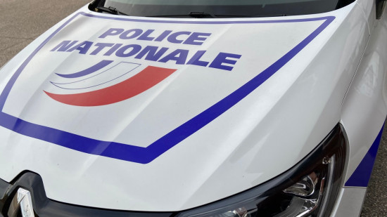 Près de Lyon : les squatteurs serbes cachaient près de 80 000 euros dans "leur" maison Près de Lyon : les squatteurs serbes cachaient près de 80 000 euros dans "leur" maison