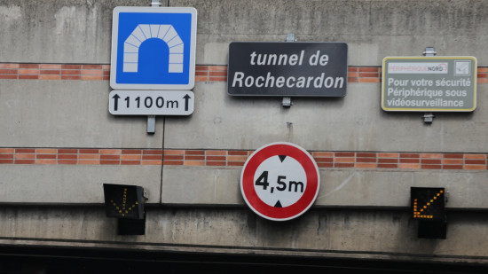 Lyon : ils prennent TEO à contresens pour fuir la police Lyon : ils prennent TEO à contresens pour fuir la police