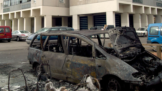 Métropole de Lyon : une cinquantaine de voitures incendiées pour le Nouvel An Métropole de Lyon : une cinquantaine de voitures incendiées pour le Nouvel An