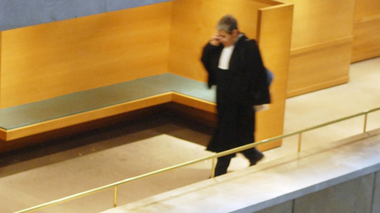 Près de Lyon : une grosse amende pour avoir menacé de mort Emmanuel Macron sur les réseaux sociaux Près de Lyon : une grosse amende pour avoir menacé de mort Emmanuel Macron sur les réseaux sociaux